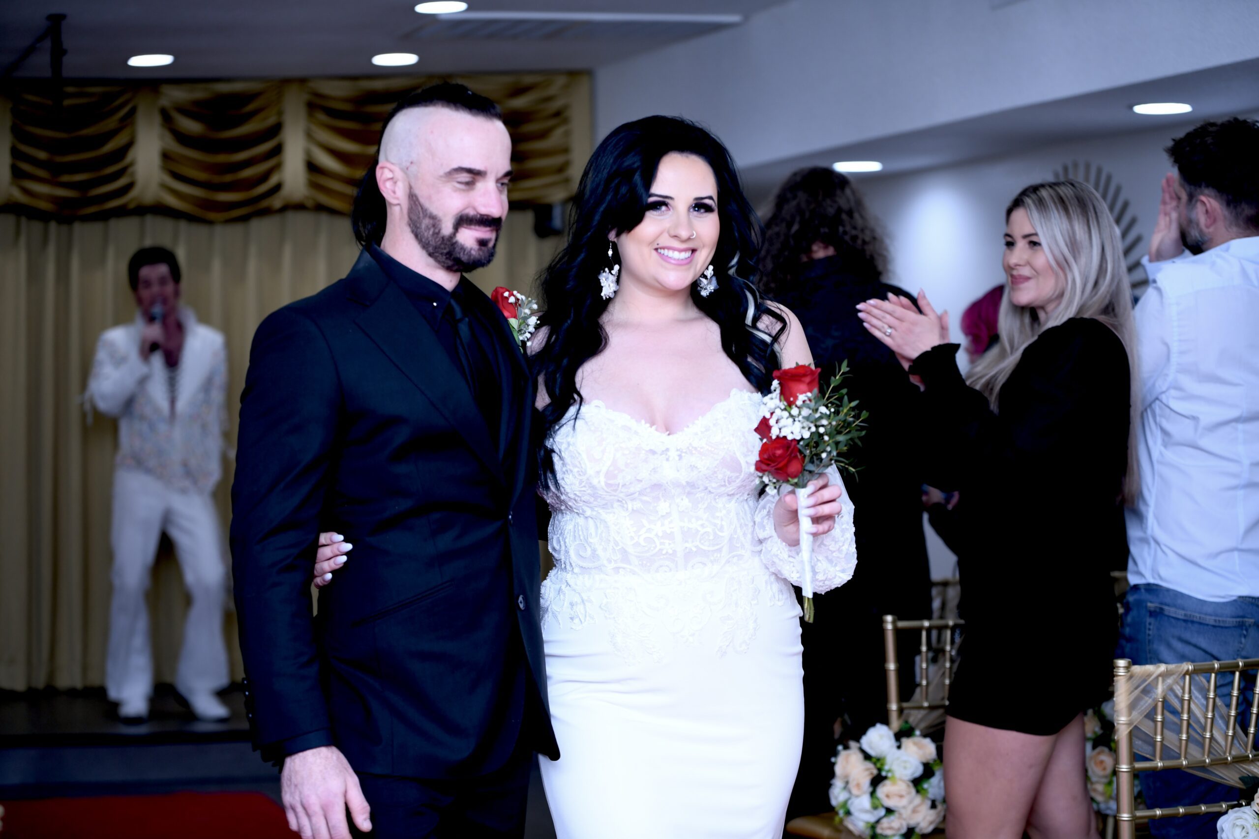 Couple celebrating Elvis wedding in Las Vegas